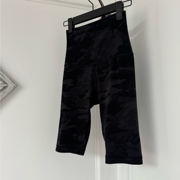 🍋 LULULEMON - Align Bike Shorts - Picture 2 of 12